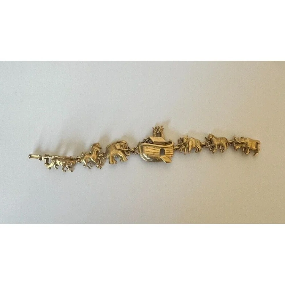 AJC Vintage Noah's Ark Bracelet Brushed Gold Animals Signed NOS 1980s Noahs 6.5
